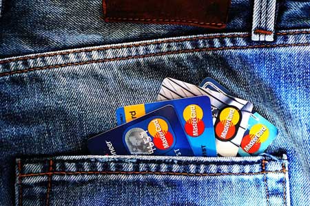 複数のクレジットカードは何枚持つべき？